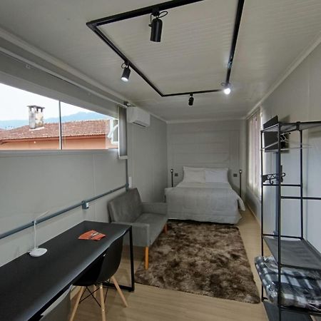 Container Guesthouse - 3 ウルビシ エクステリア 写真