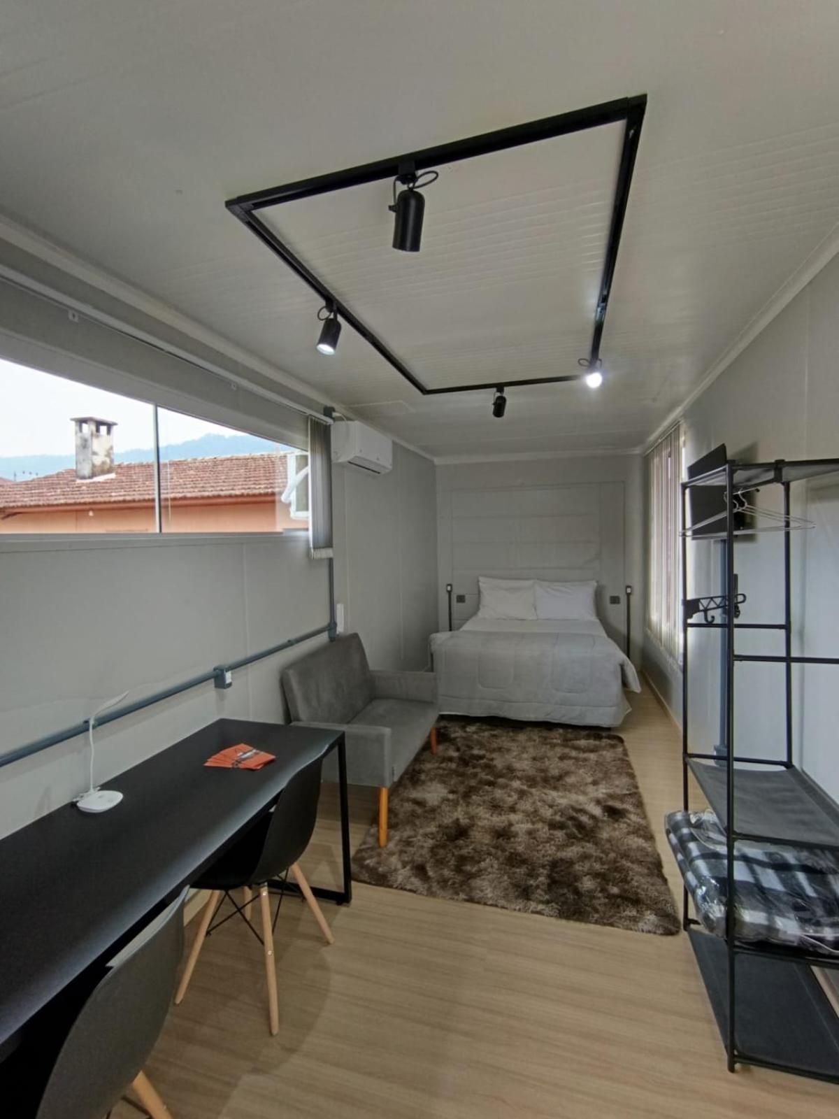 Container Guesthouse - 3 ウルビシ エクステリア 写真